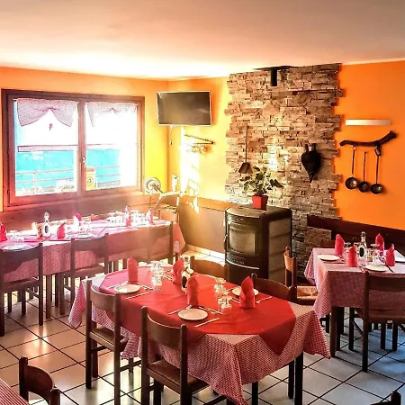 ホテル La Della Pineta *