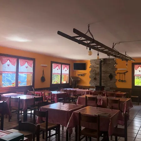 ホテル La Della Pineta Bertonio